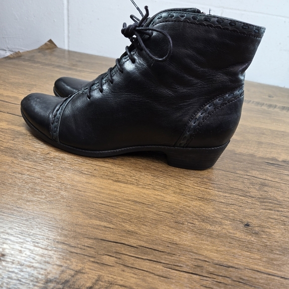 Spring Step Black Teal Leather Ankle Boots - Picture 6 of 12